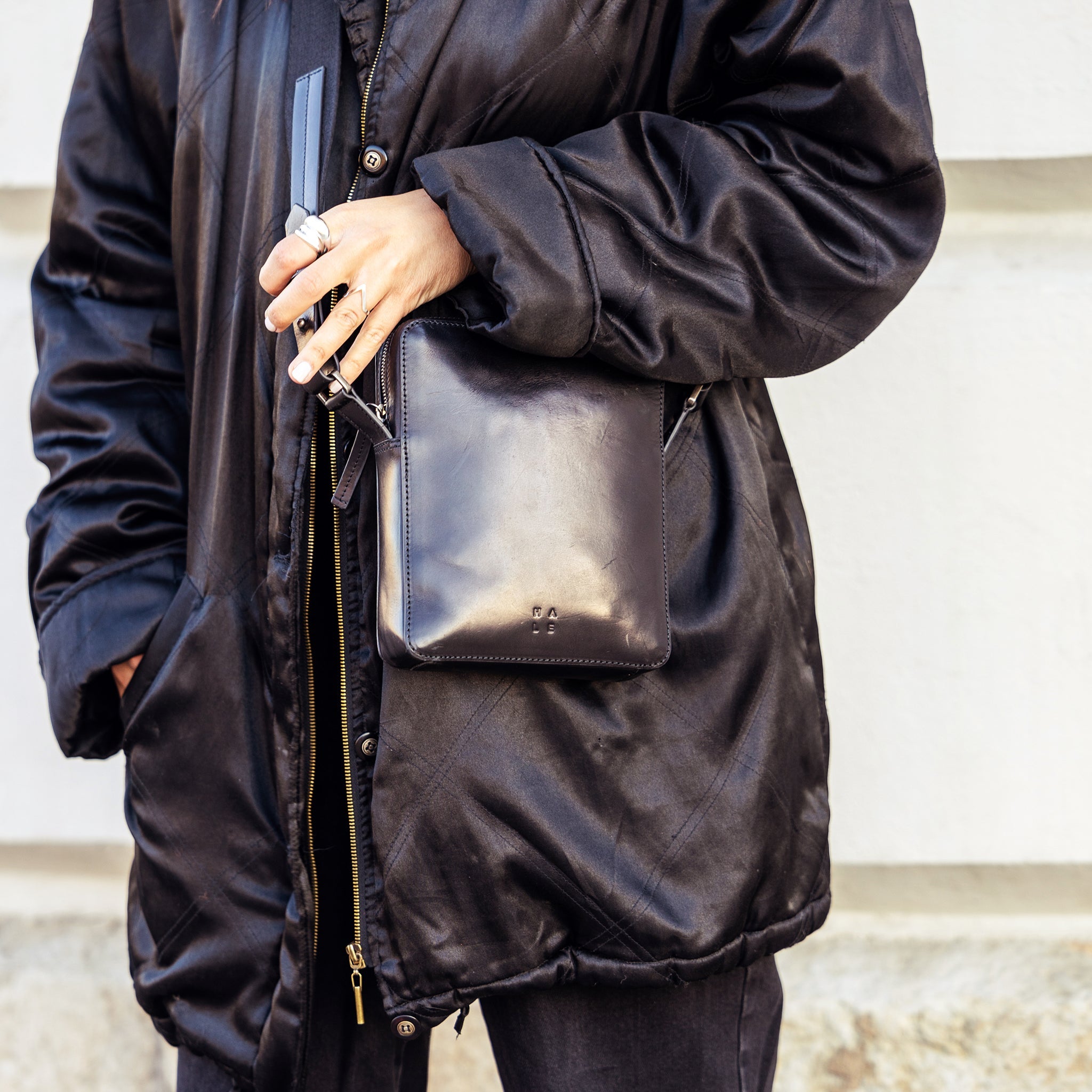 ÅKULLA Sling Bag