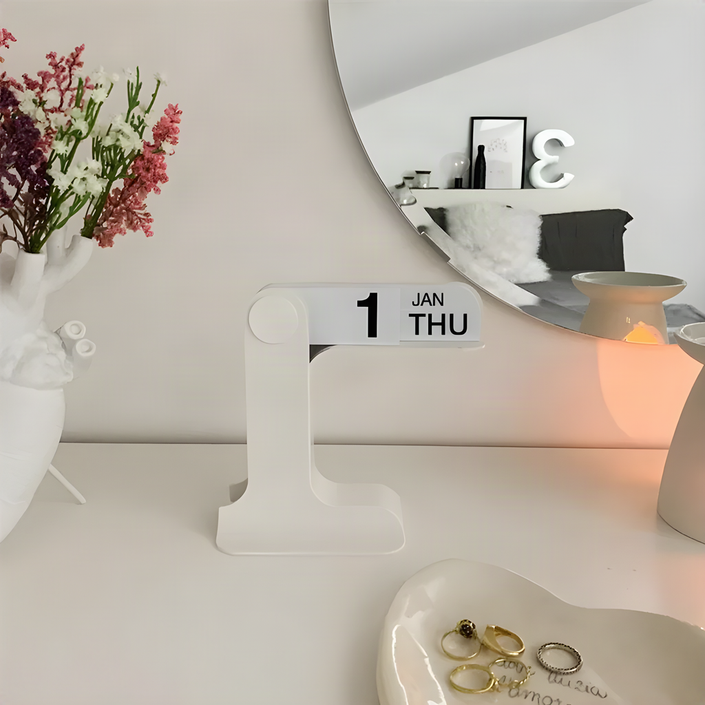Minimalist Flip Desk Calendar