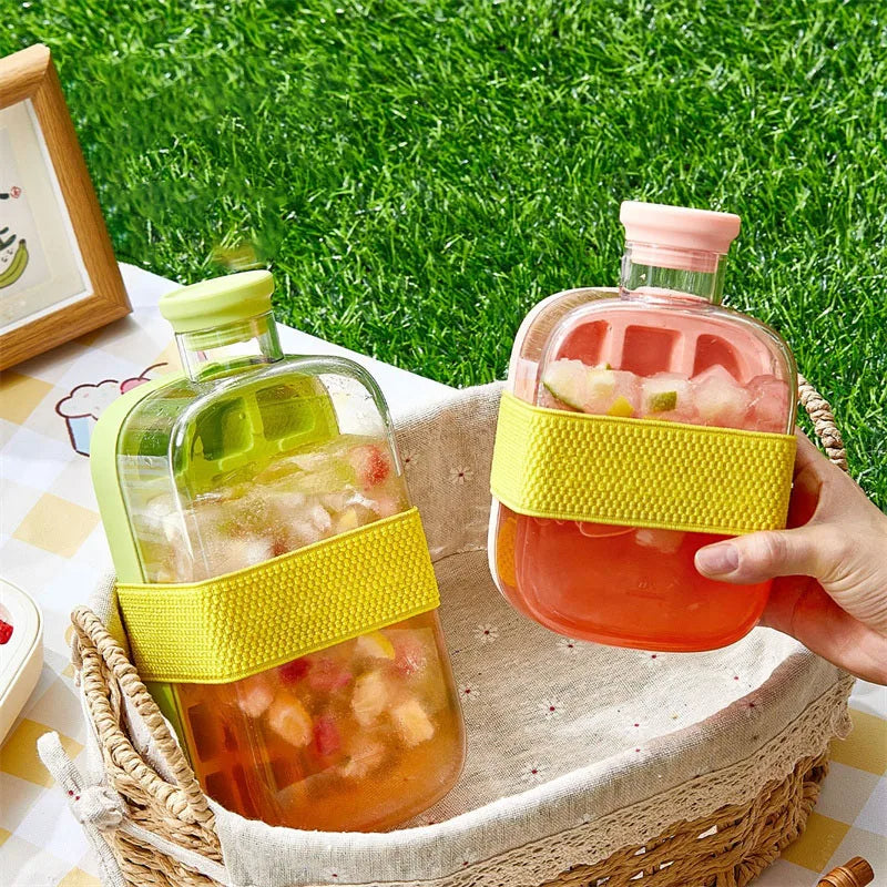 Ice Cube Tray With Straw