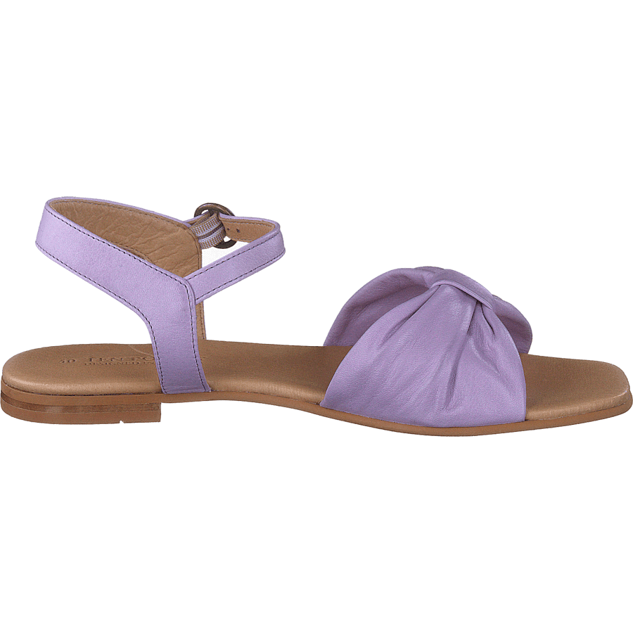 Madeleine Lilac