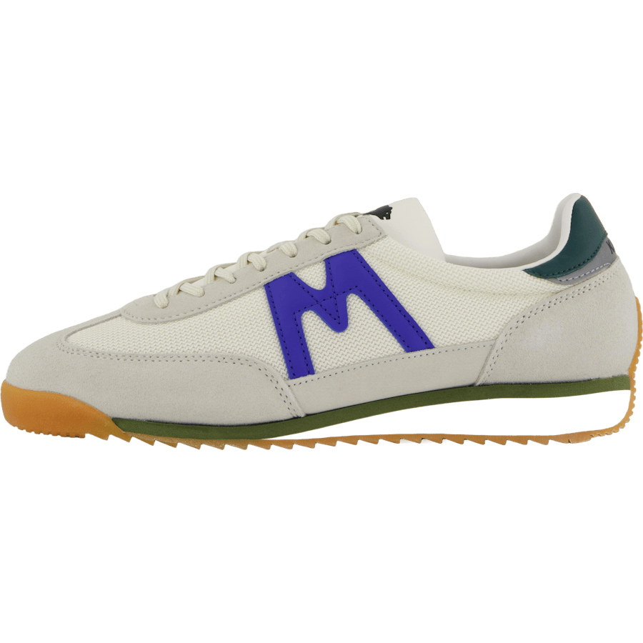 Mestari Foggy Dew / Amparo Blue