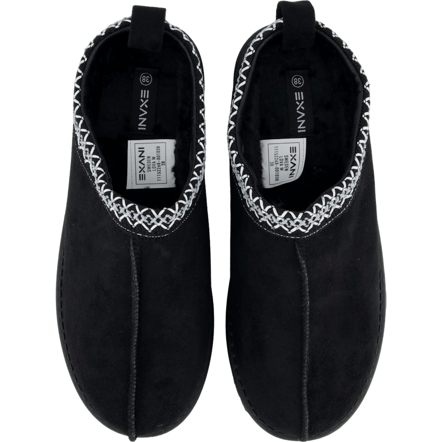 Lova W Black