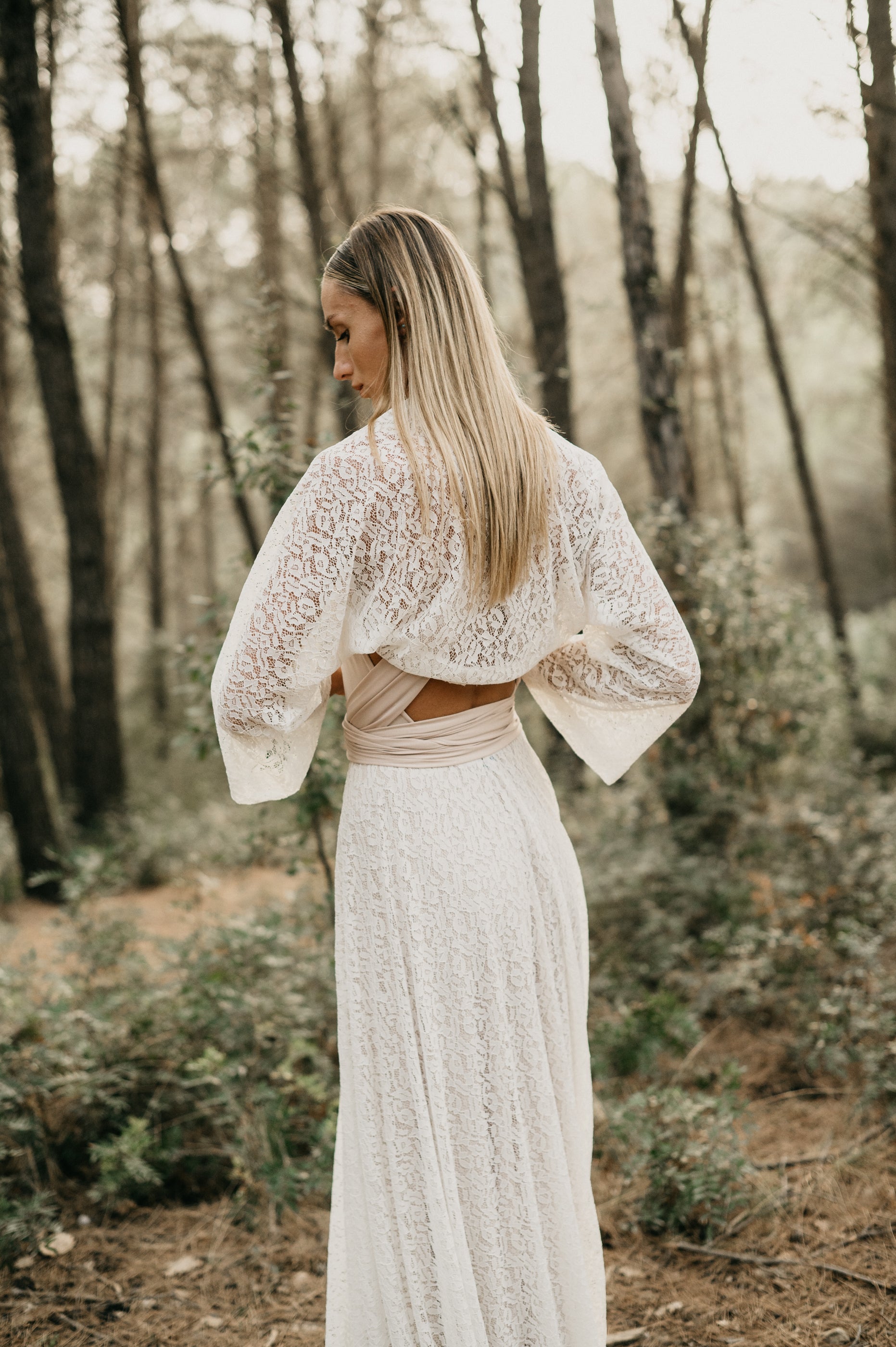 NEW LACE BOLERO