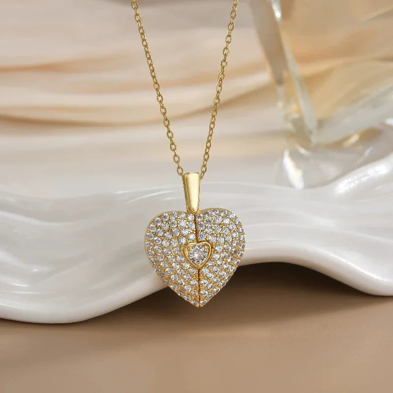 Women's Heart Opening And Closing Necklace Wings Pendant Clavicle Chain Jewelry