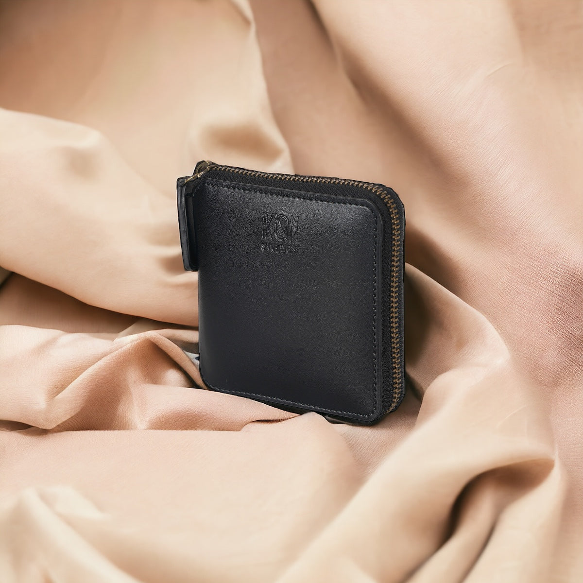 Kivik Small Zip Wallet