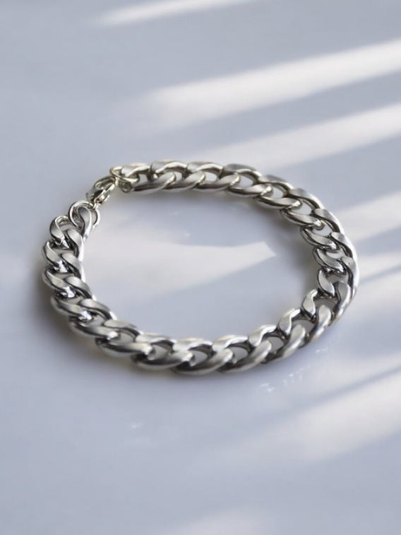 Das silberne Armband