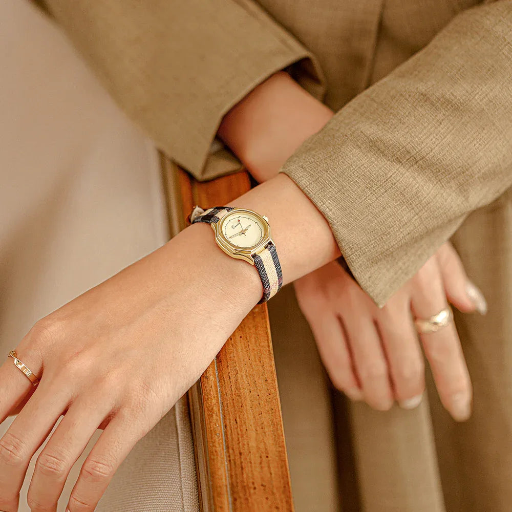 Women's Simple Retro Watch