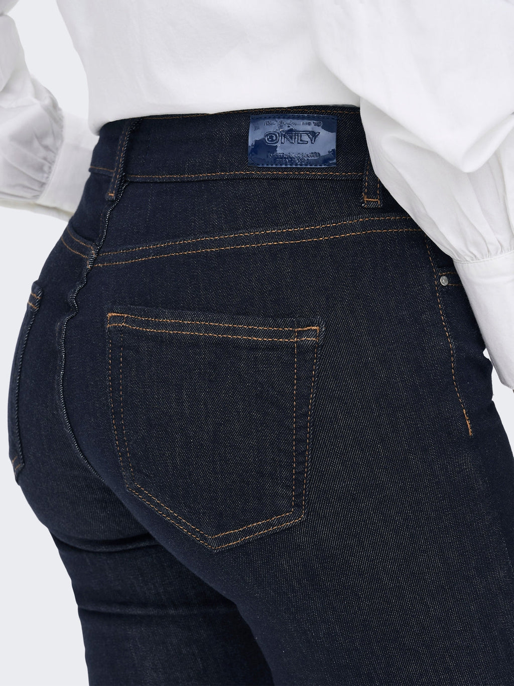 BLUSH MID STAYBLUE JEANS 023