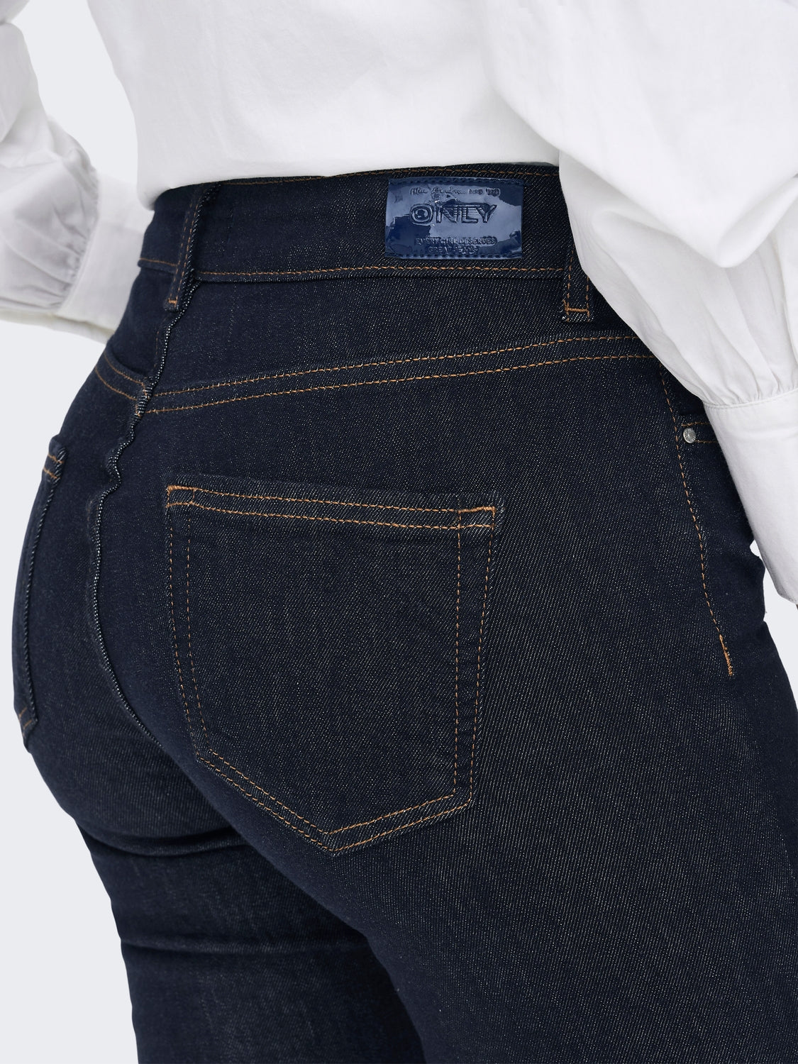 BLUSH MID STAYBLUE JEANS 023