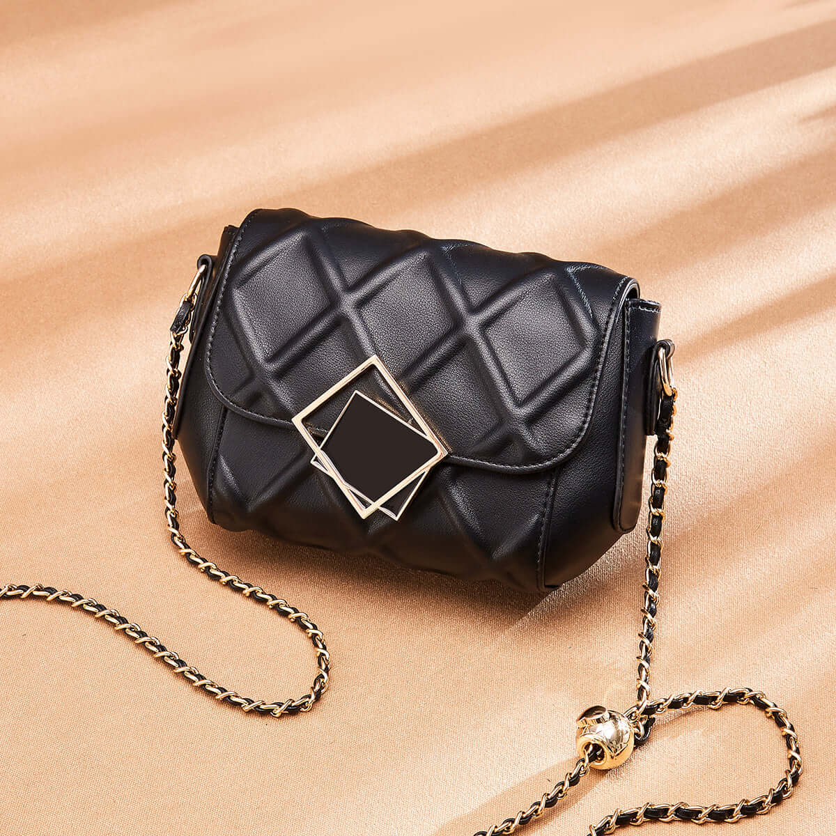 Geometric Lock Quilted Shoulder Bag-2