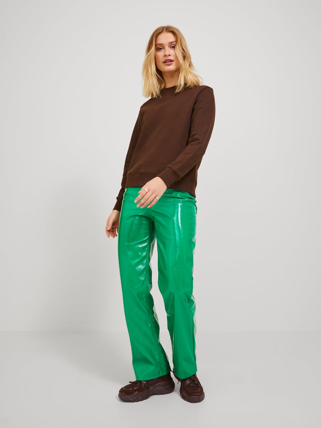 KENYA HW STRAIGHT FAUX LTH PANT