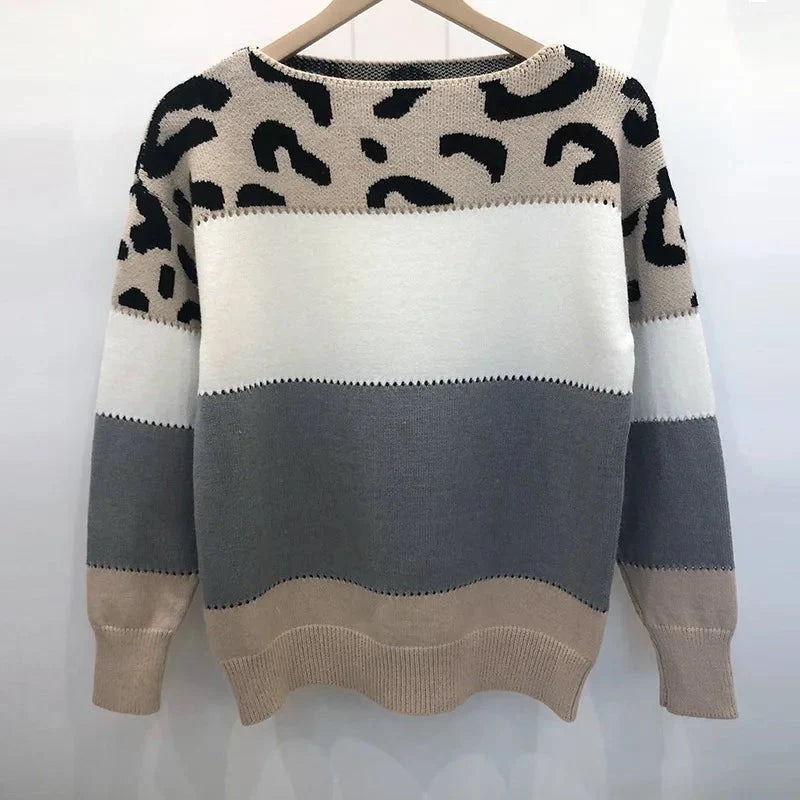 Långärmad stickad tröja med leopardmönster