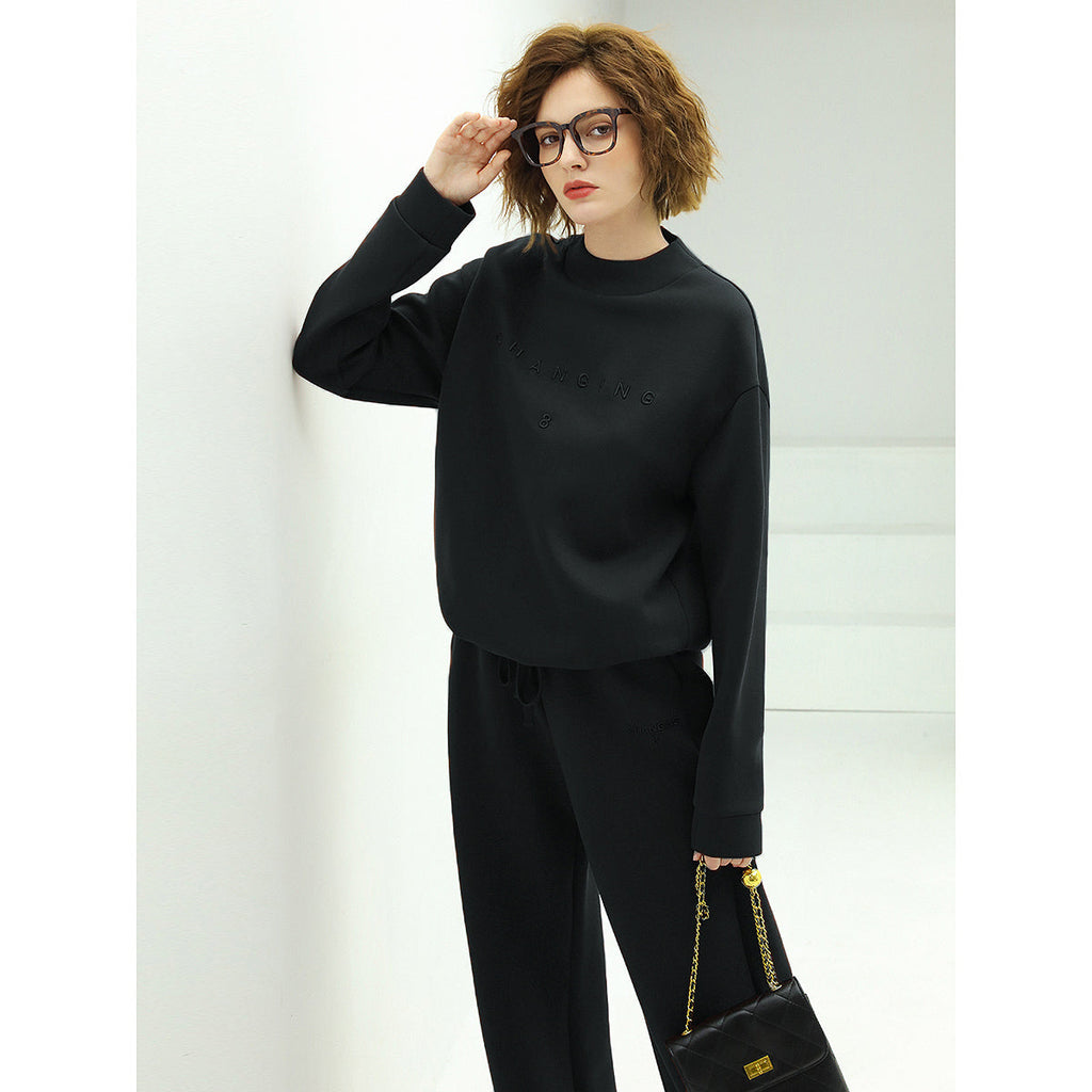 Minimalistic Long-Sleeved Sweater-0