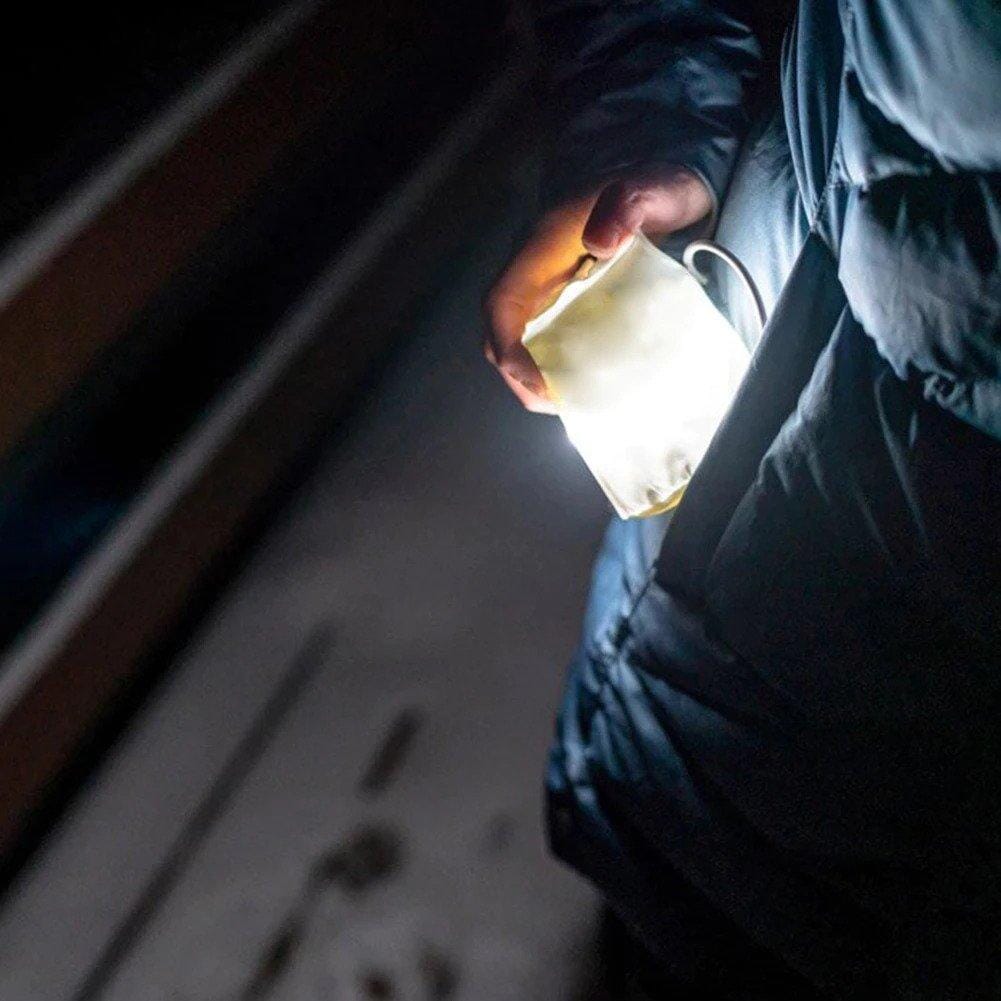 Uppblåsbar Campinglampa – Smart och Portabel Belysning för Alla Äventyr - USB